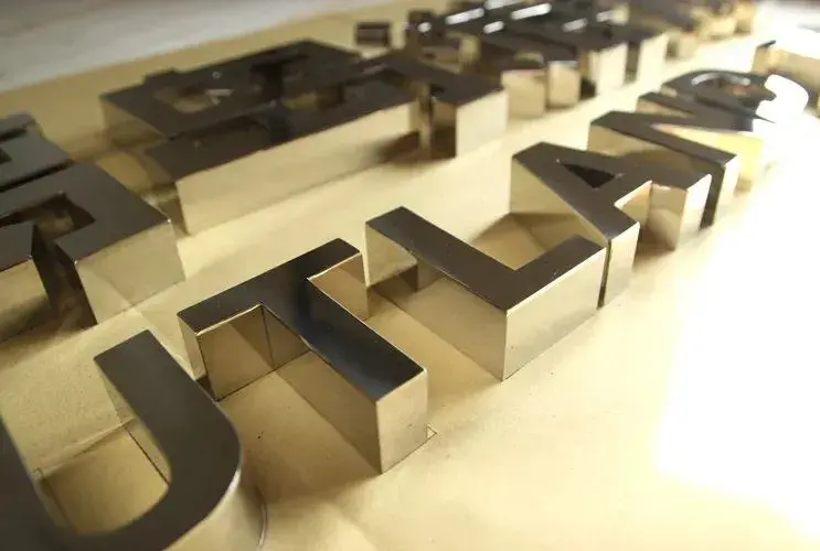 最小能做多大？6種慣用發(fā)光字可制作尺寸匯總3